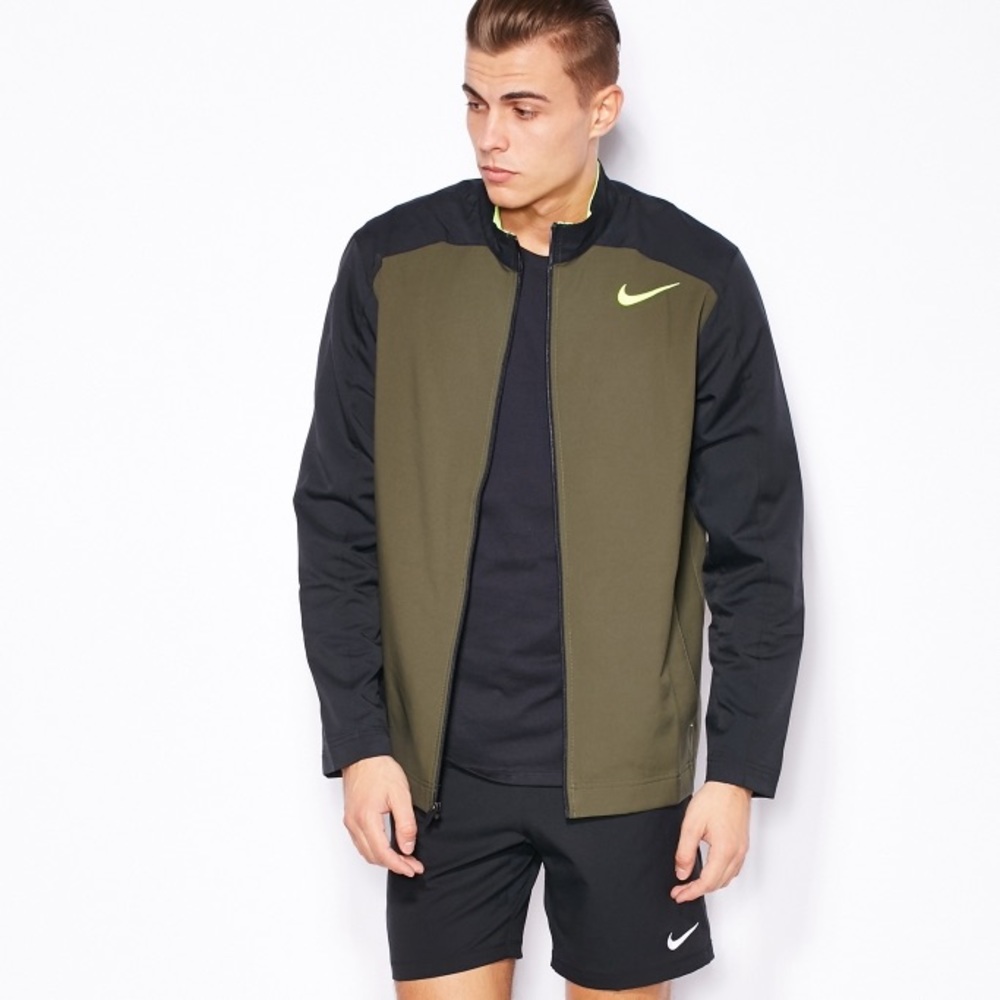 Nike Men’s Windbreaker Jacket